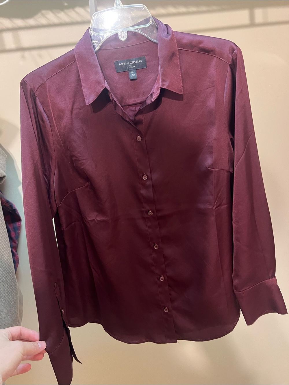 Banana Republic Women's Burgundy Button-Up Shirt